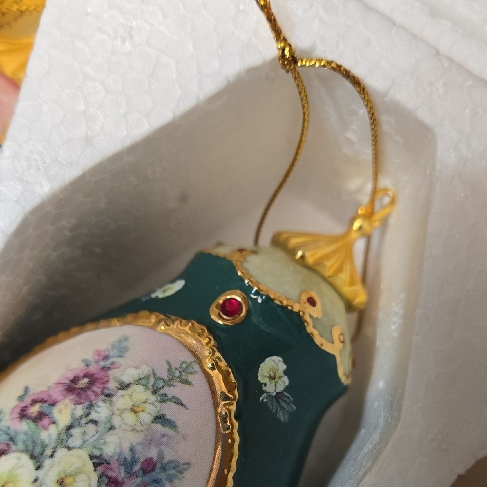 The Bradford Exchange Floral Ornament Set - Green and Pink - Picture 7 of 13